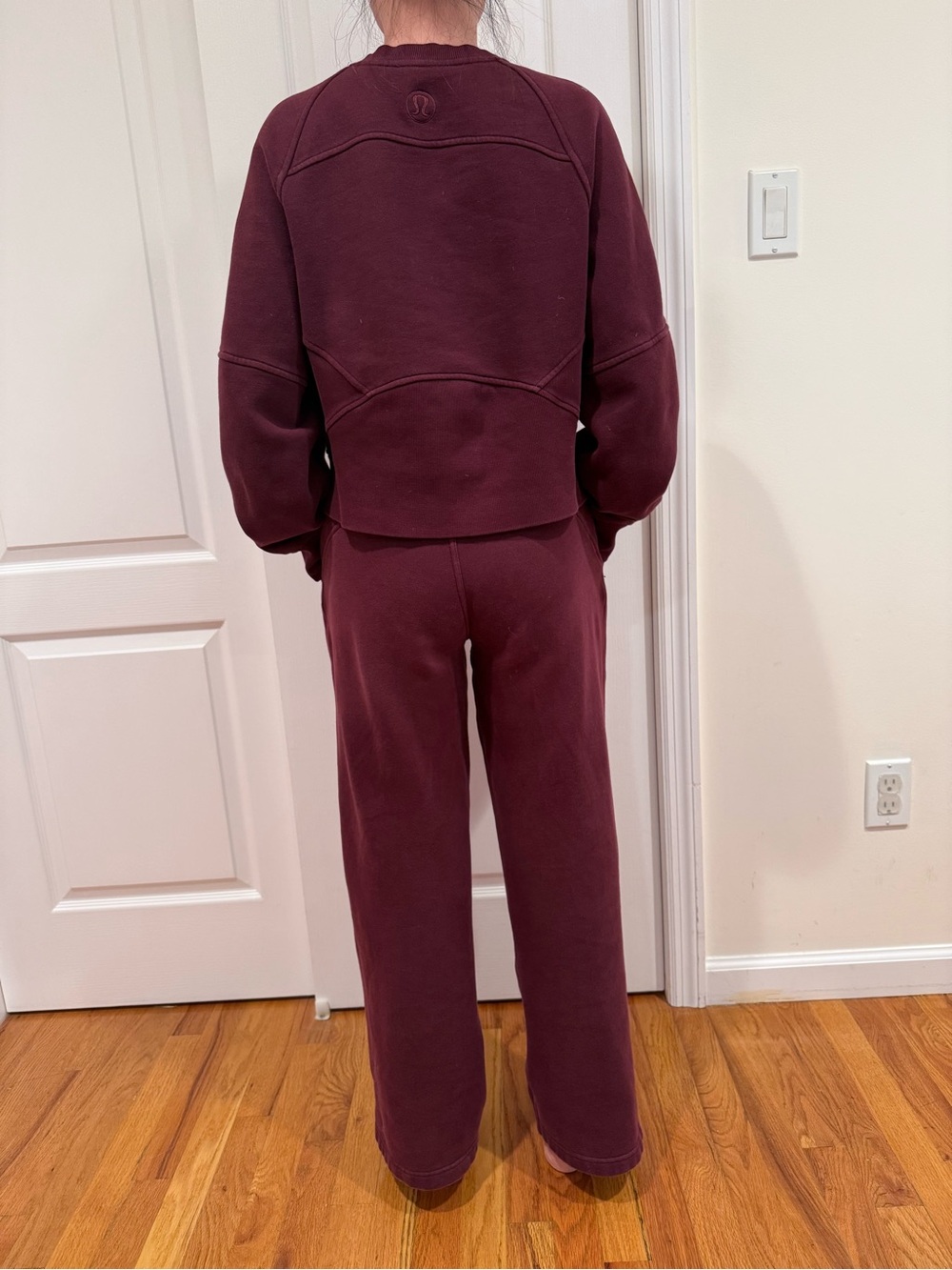 lululemon athletica Women's Burgundy Track Pants & Joggers - Picture 2 of 2